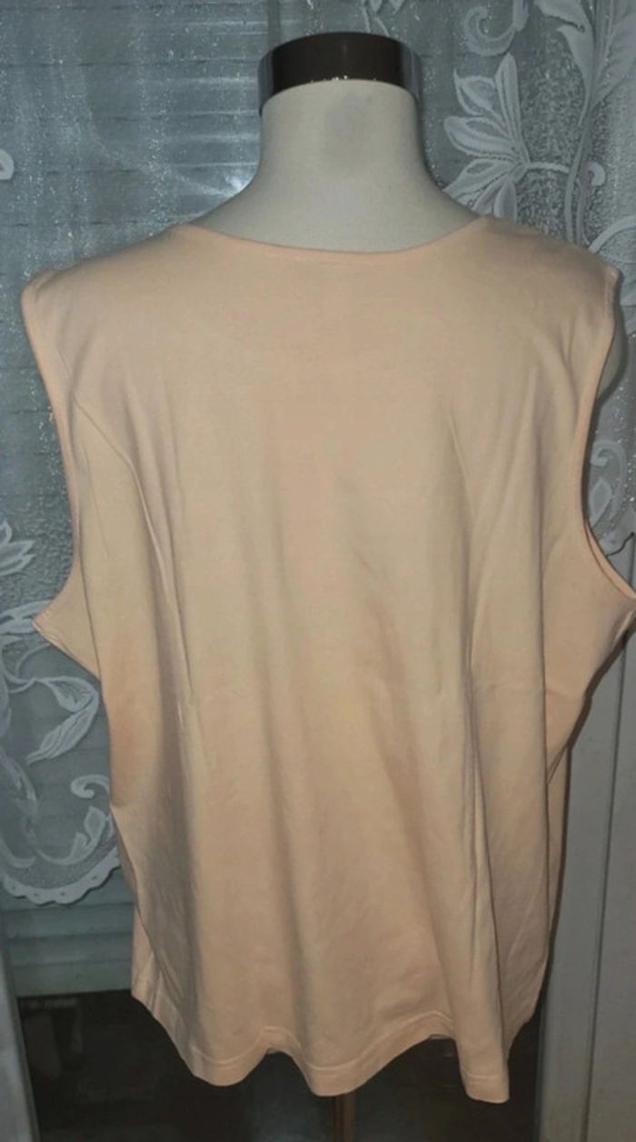 Tee-shirt beige sans manches – Simplicité et confort - photo numéro 4