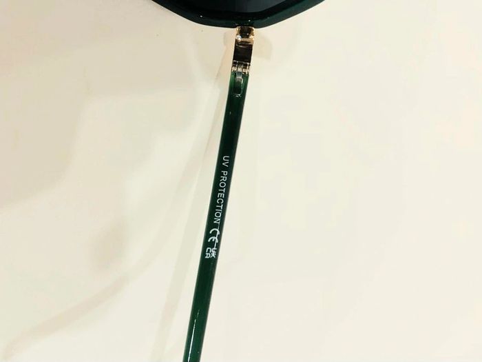 Lunette de soleil mixte hexagonale verte et dorée uvprotection catégorie 3 - photo numéro 6