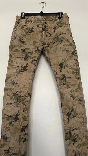 Pantalon droit en parfait état taille 38 marque cloothes 97 % coton  toile similaire au jean