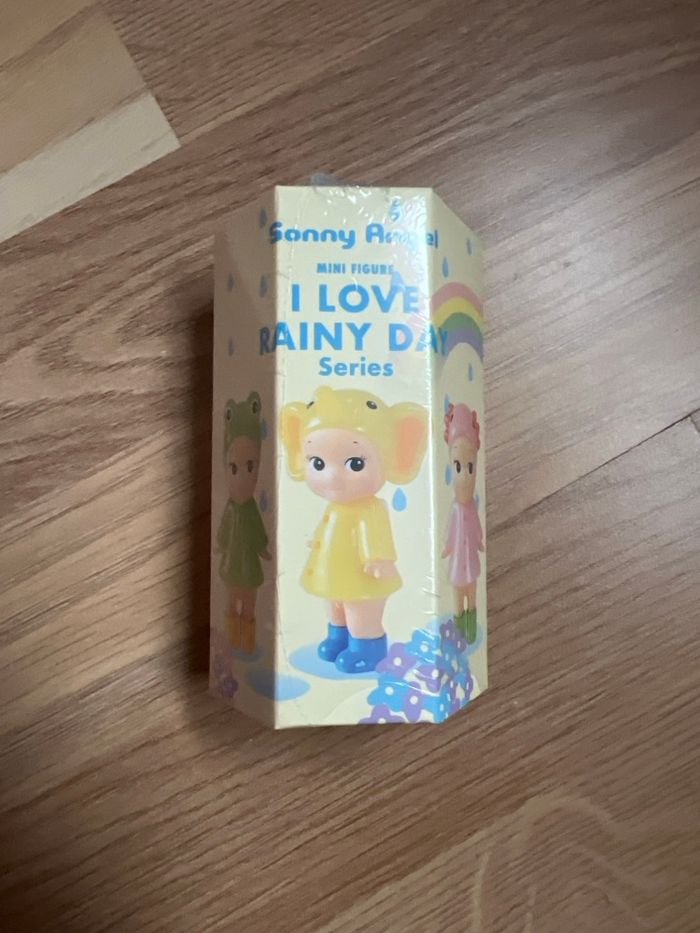 Sonny Angel I love rainy day neuf