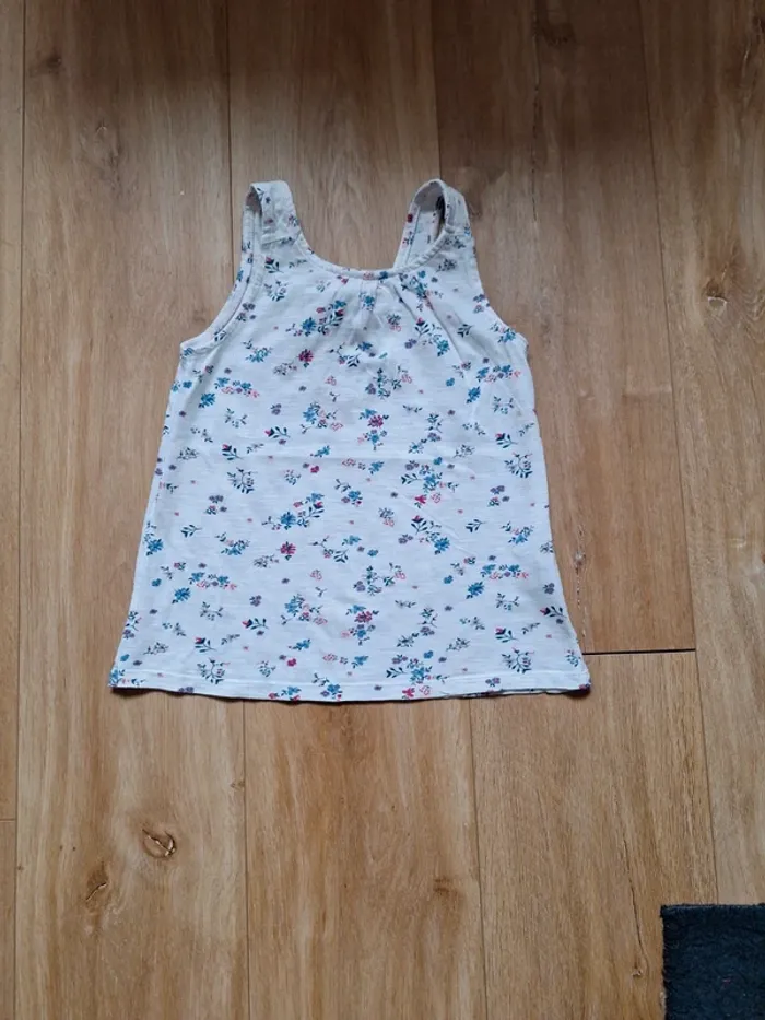 Tee shirt sans manche