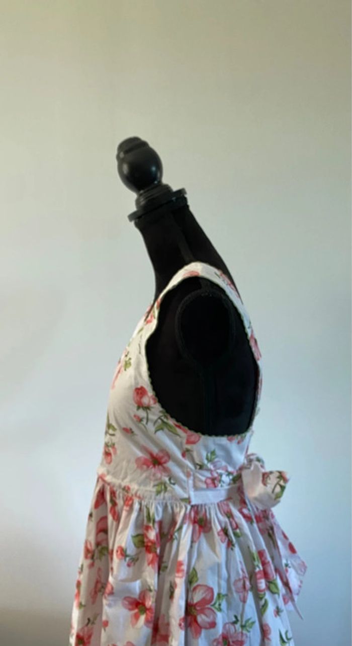 Robe d’été blanche avec fleurs rose et vertes taille 34 - photo numéro 6