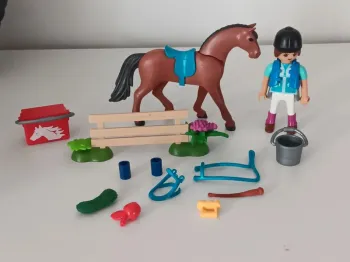 Playmobil
6947 Playmobil Cavaliers avec poneys et cheval