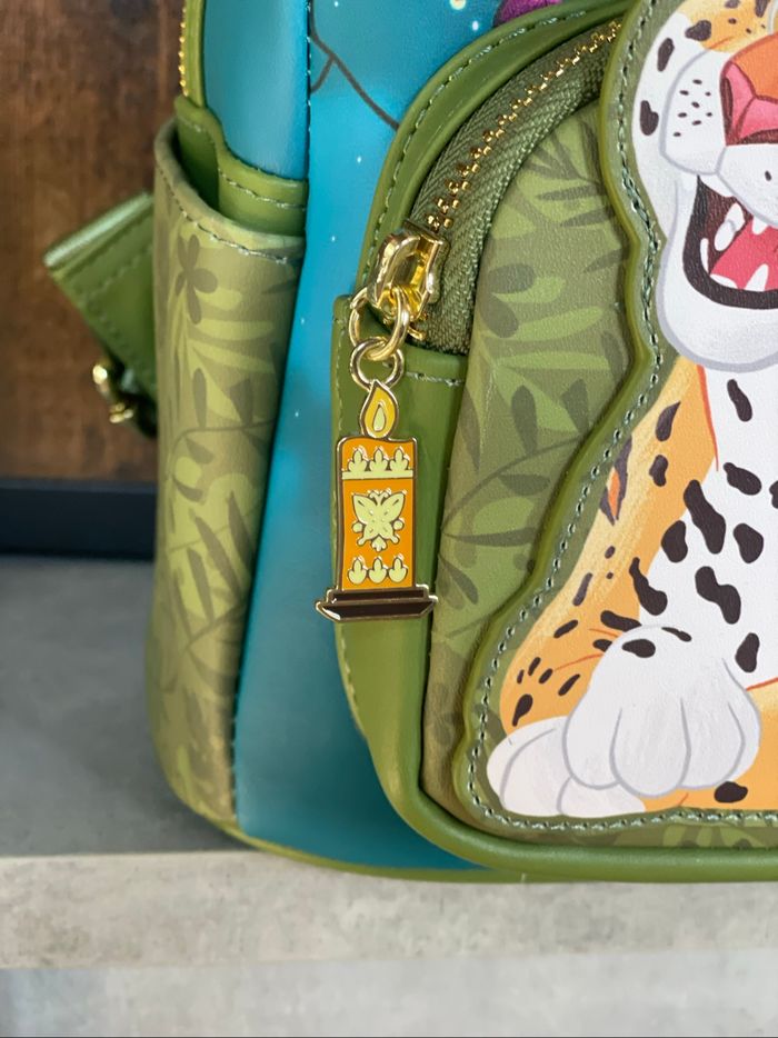 Sac à dos Loungefly Encanto Antonio et le jaguar Disney neuf - photo numéro 8