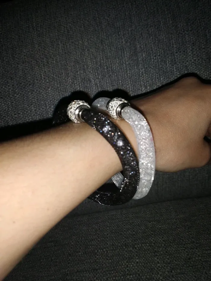Bracelets noir et blanc - photo numéro 3