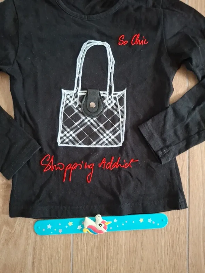 T-shirt manches longues 6ans très bon état - photo numéro 3