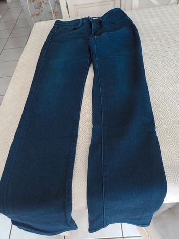 Jean Levis 712 slim bleu T 37