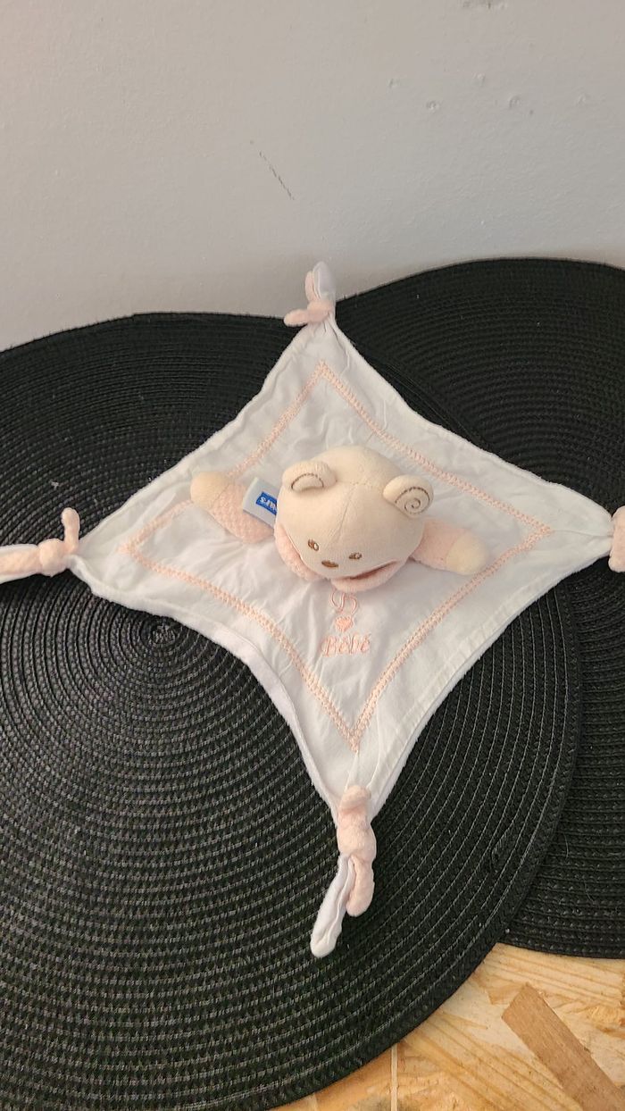 Doudou plat ours tissu blanc rose B coeur Nounours - photo numéro 5