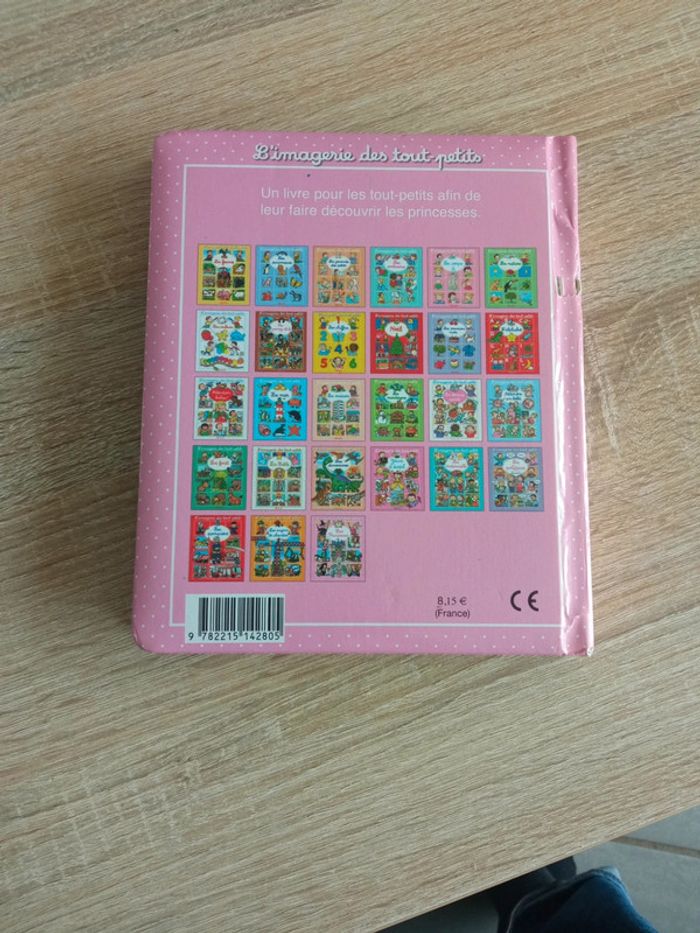 L'imagerie des tout petits -les princesses - photo numéro 2