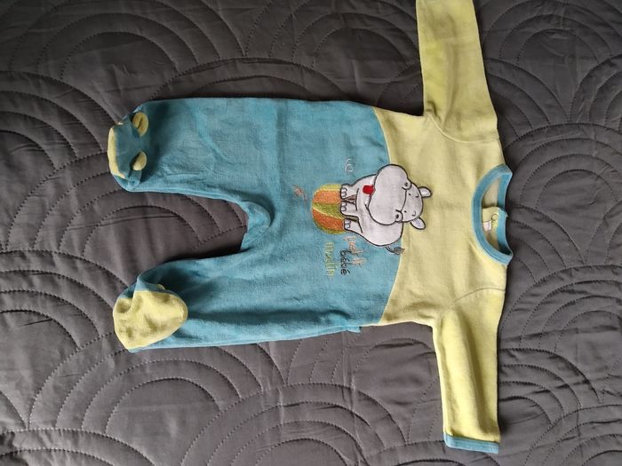 Pyjamas hiver 1 mois - photo numéro 5