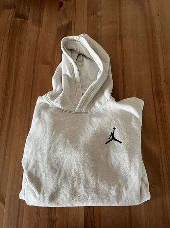 Pull à capuche marque Jordan garçon 12-13 ans