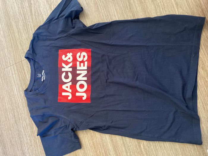 tee-shirt
