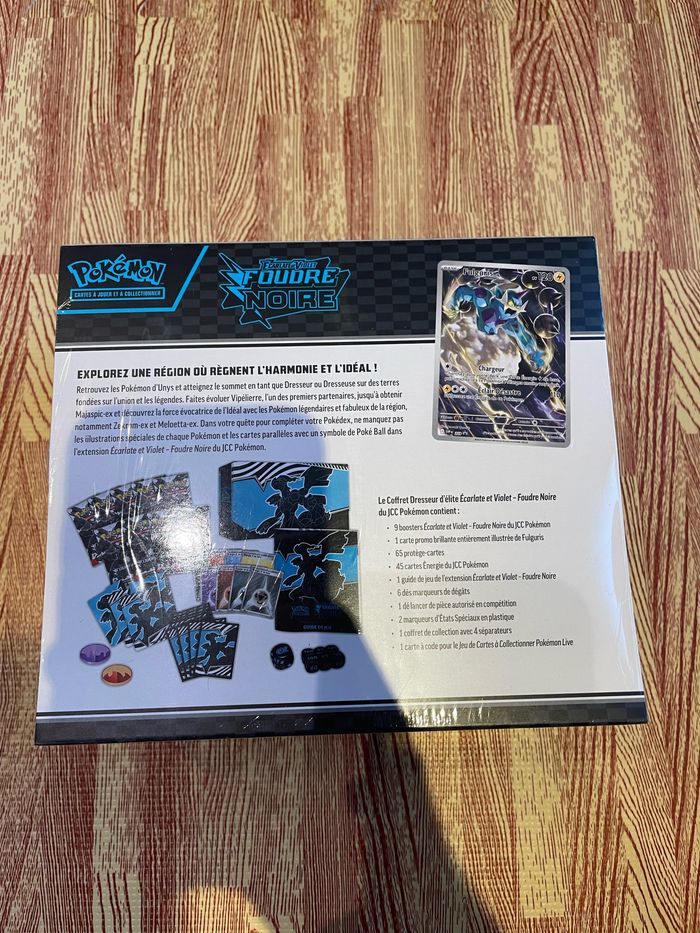 Coffret Pokémon ETB EV10.5 Foudre Noir - photo numéro 6