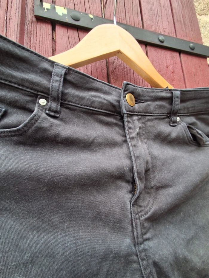 Short court H&M noir taille 38 - photo numéro 3