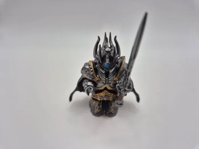Figurine type lego Le Roi Liche World Of Warcraft - photo numéro 6