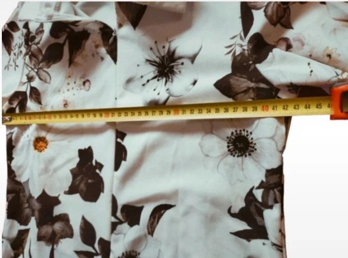 Robe courte manches 3/4 imprimé fleurs taille 36 - photo numéro 6