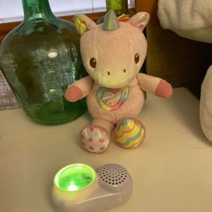 Licorne interactive Maé ma licorne à câliner