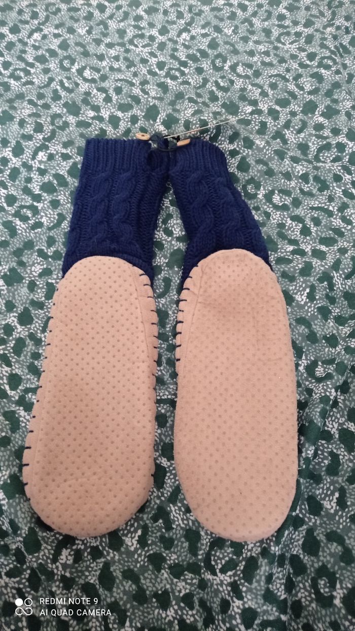 Chaussettes pantoufles avec semelle bleu marine taille 37/38 neuves - photo numéro 5