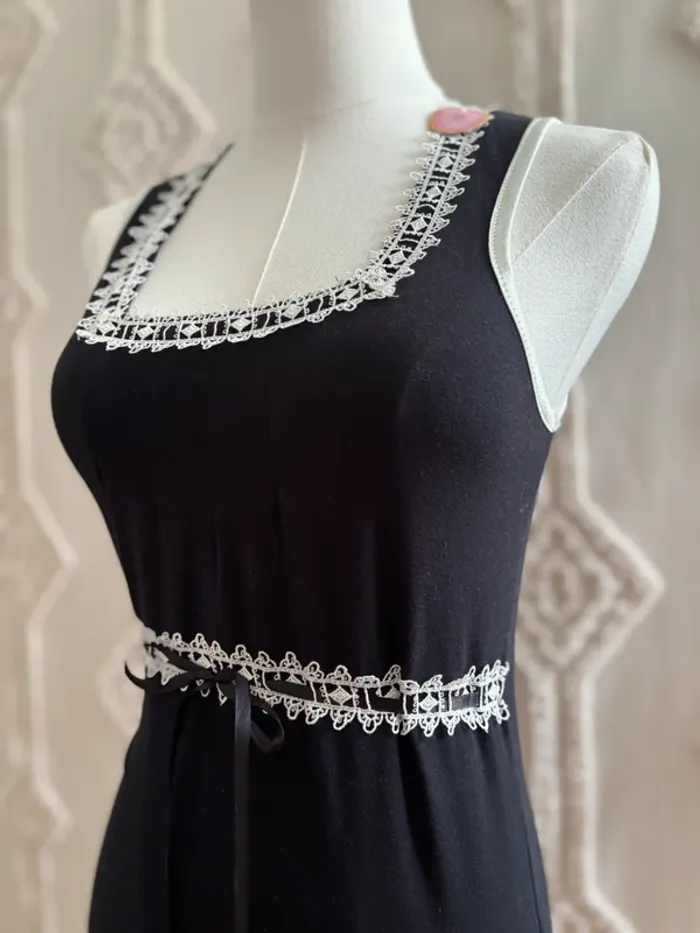 Top noir vintage Soleil Sucré – Taille S – lingerie – Style gothic coquette - photo numéro 2