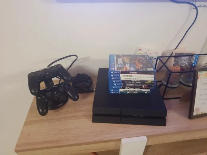 PS4 câble 2 manettes 7 jeux