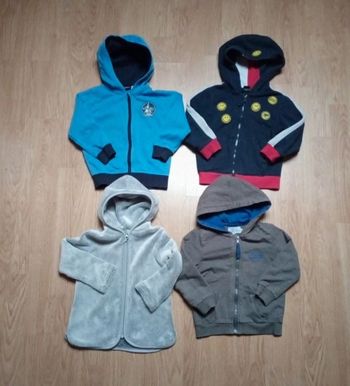 Lot de vestes zippées