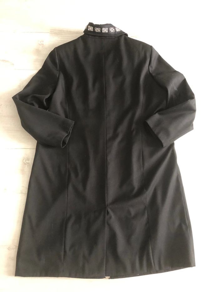AN124- Manteau noir chic avec strass et perles T 50 (48-50) porté 1 soirée - photo numéro 17