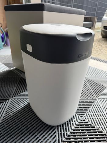 Poubelle Tommee Tippee + 6 recharges
