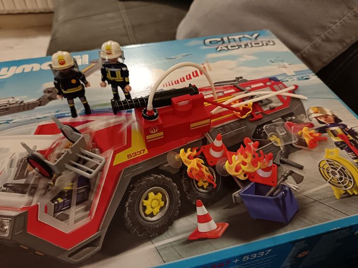 Playmobil camion de pompier - photo numéro 3