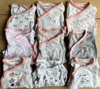 9 bodies taille 1 mois