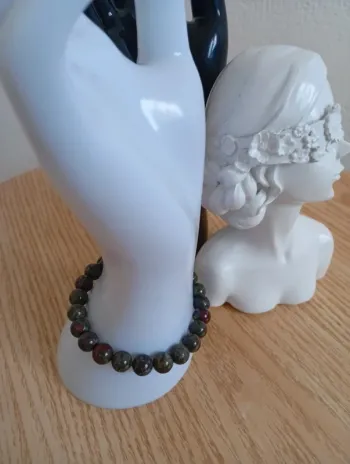 Bracelet en pierres naturelles 18cm pierre de sang de dragon 🐉