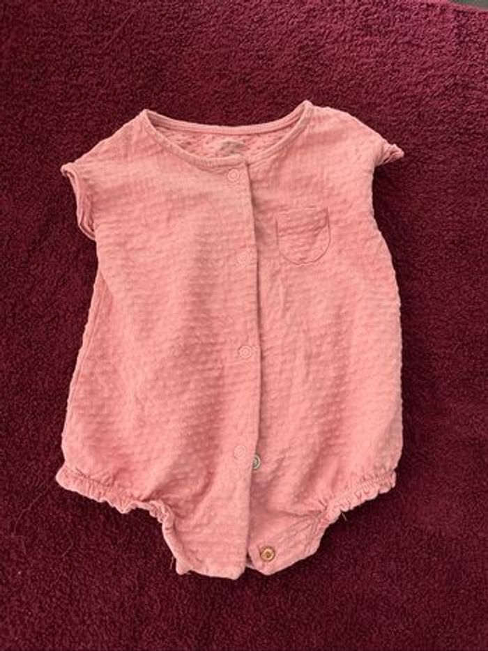 Barboteuse manche courte rose
