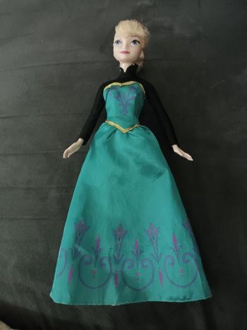 Elsa reine des neiges MATTEL