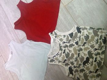 Lot de 3 débardeurs la redoute taille 80