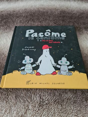 Livre Pacôme le fantôme et les robots