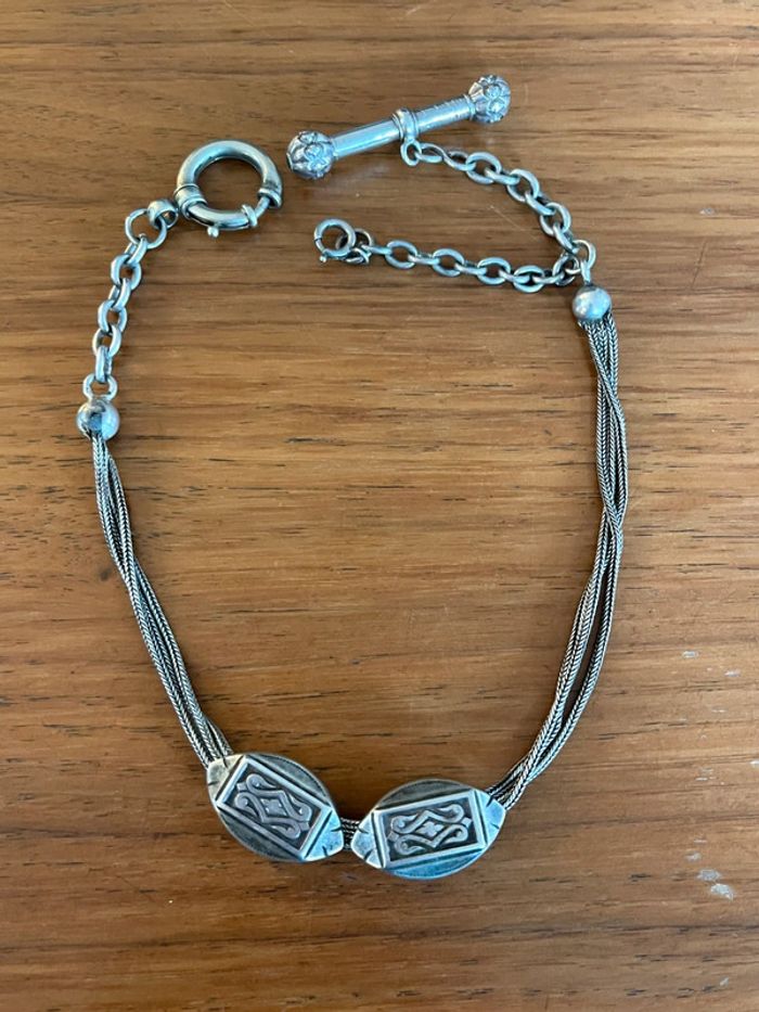 Collier en argent étranger ancien