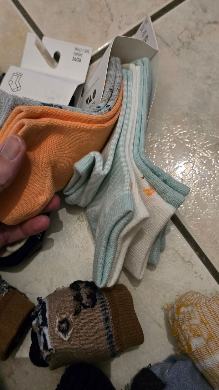 😍🤩💙 lot socquettes et chaussettes 23/26 et 24/26 garçon 💙🤩 - photo numéro 7