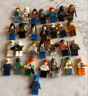 29 personnages lego