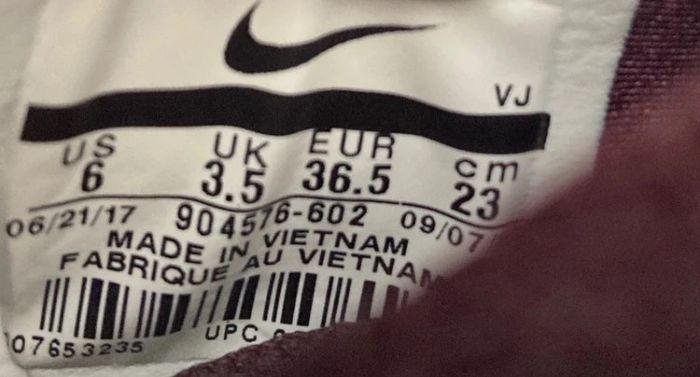 Paire de Nike mauve en velours taille 36.5 - photo numéro 5