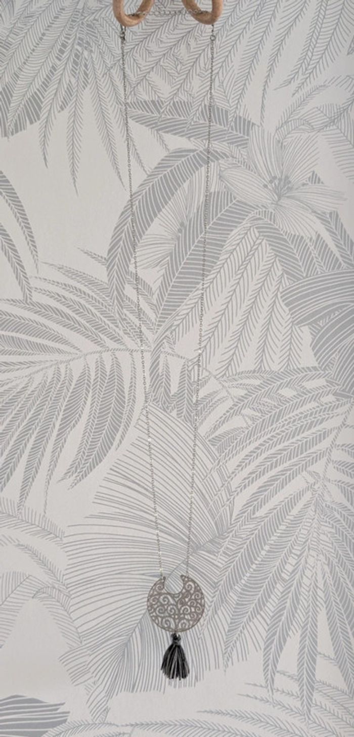 Sautoir pompon gris chic - photo numéro 2