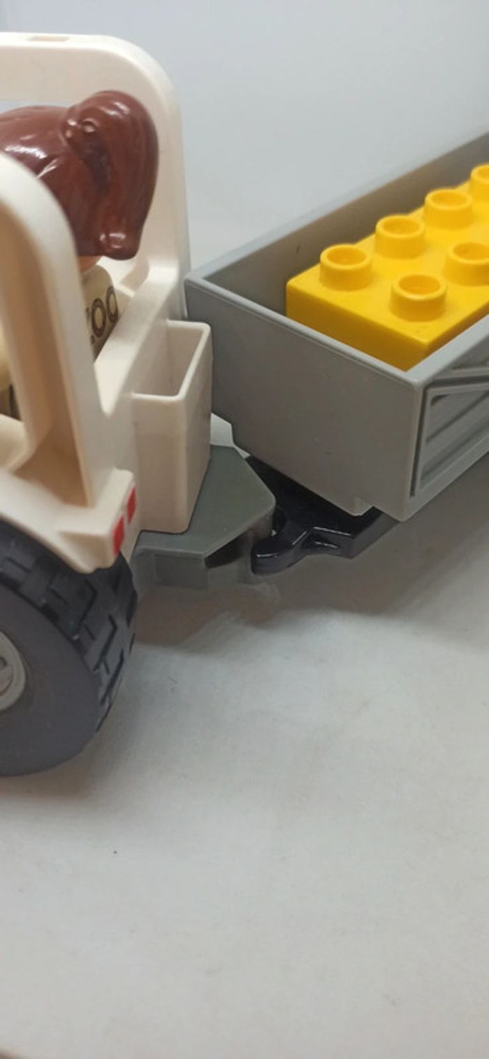 Véhicule tracteur de zoo avec remorque lego duplo - photo numéro 5
