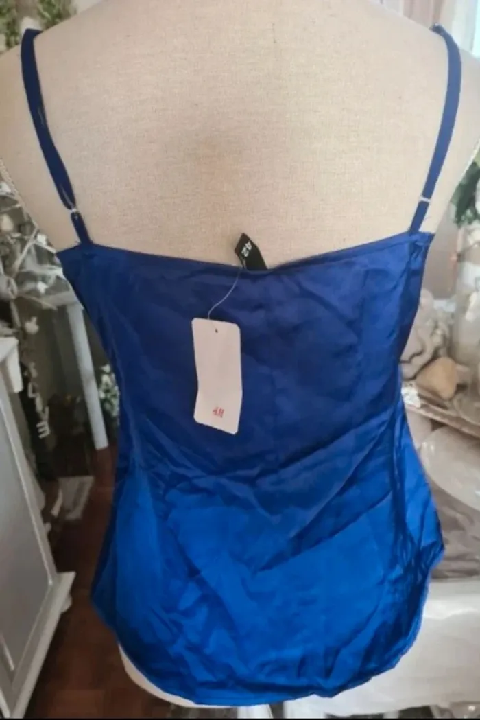 Top bleu satiné H & M Taille 42 Neuf - photo numéro 2