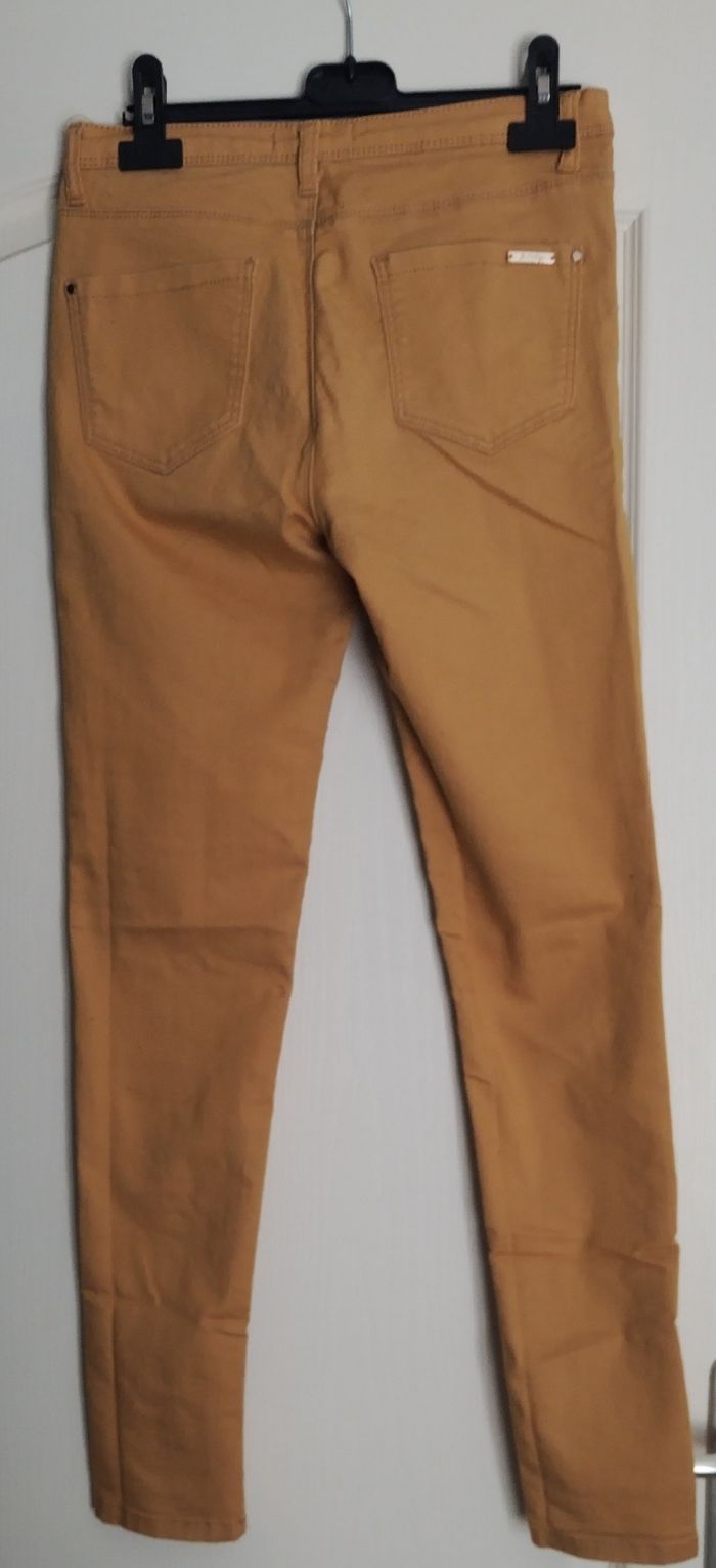 Jeans ocre taille 36 - photo numéro 2