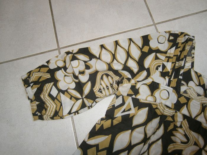 Blouse manches 3/4 motifs asymétriques J. RIU Taille 42 - photo numéro 4