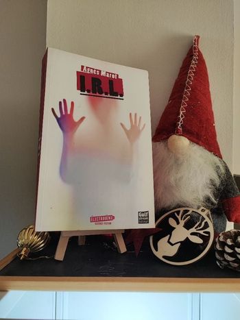 8- Livre “I.R.L.” – Agnès Marot – Très bon état 📘