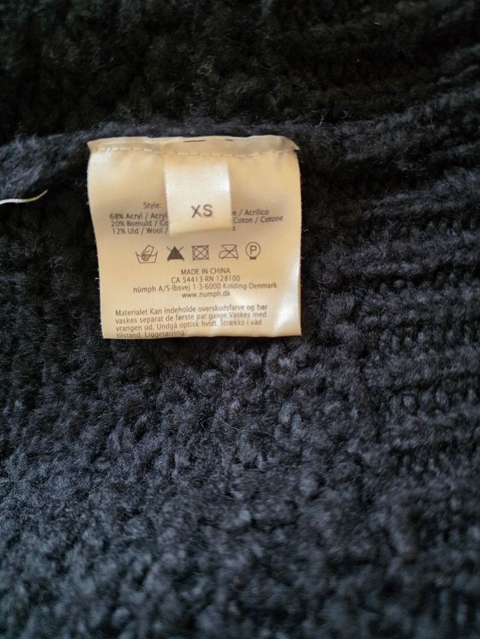 Pull Neuf - photo numéro 8