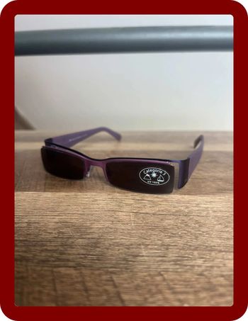 Lunette de soleil carré Carolina Herrera taille unique