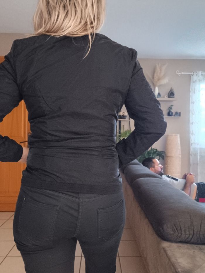 Veste noir - photo numéro 5