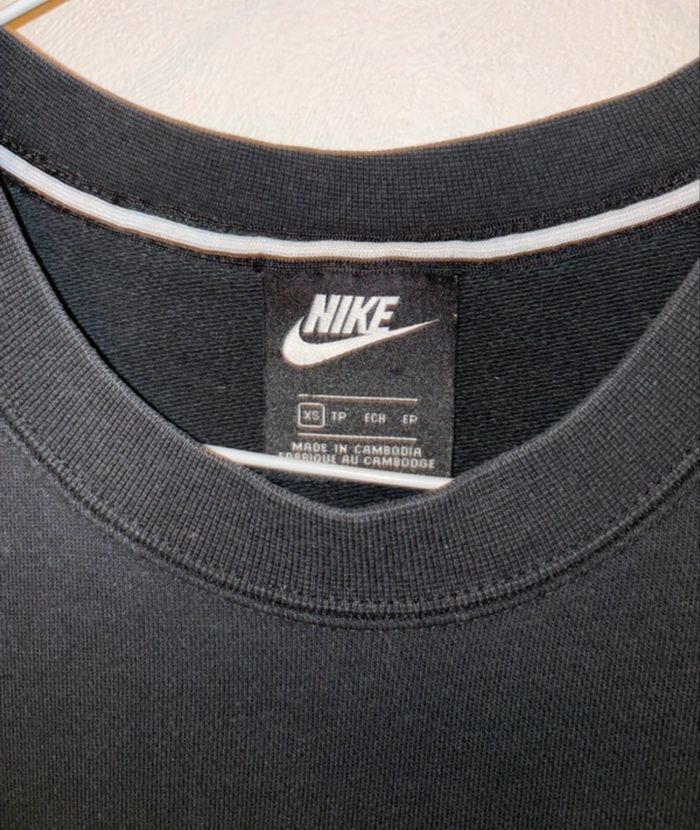 Pull noir Nike - photo numéro 2