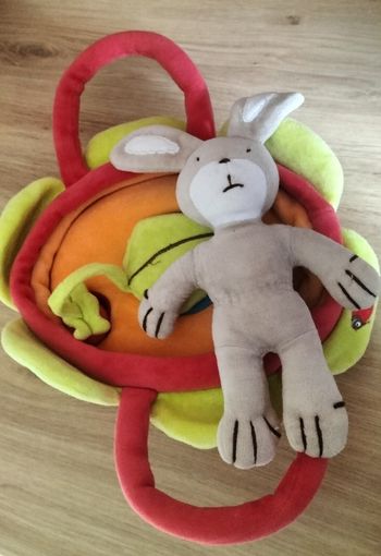 Doudou panier et son lapin