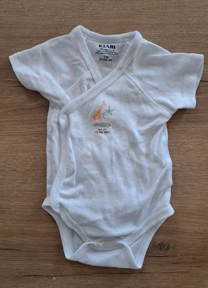 Lot de body 1 mois - photo numéro 3